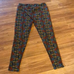 Women’s LuLaRoe leggings. Wore once.  Like new.